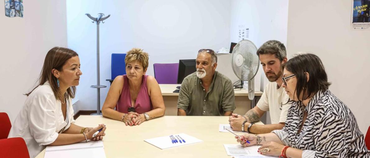  A Xunta contribúe a paliar a paralización temporal dos bancos marisqueiros da ría de Ferrol con axudas que ascenden a preto de 1M€ 