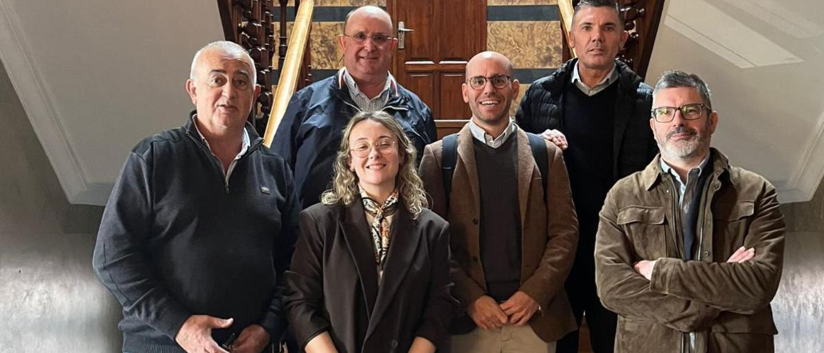 Mar reúnese en Viveiro coa confraría e a OPP-77 Porto de Celeiro na rolda de contactos que mantén co sector co obxectivo de aumentar a competitividade 