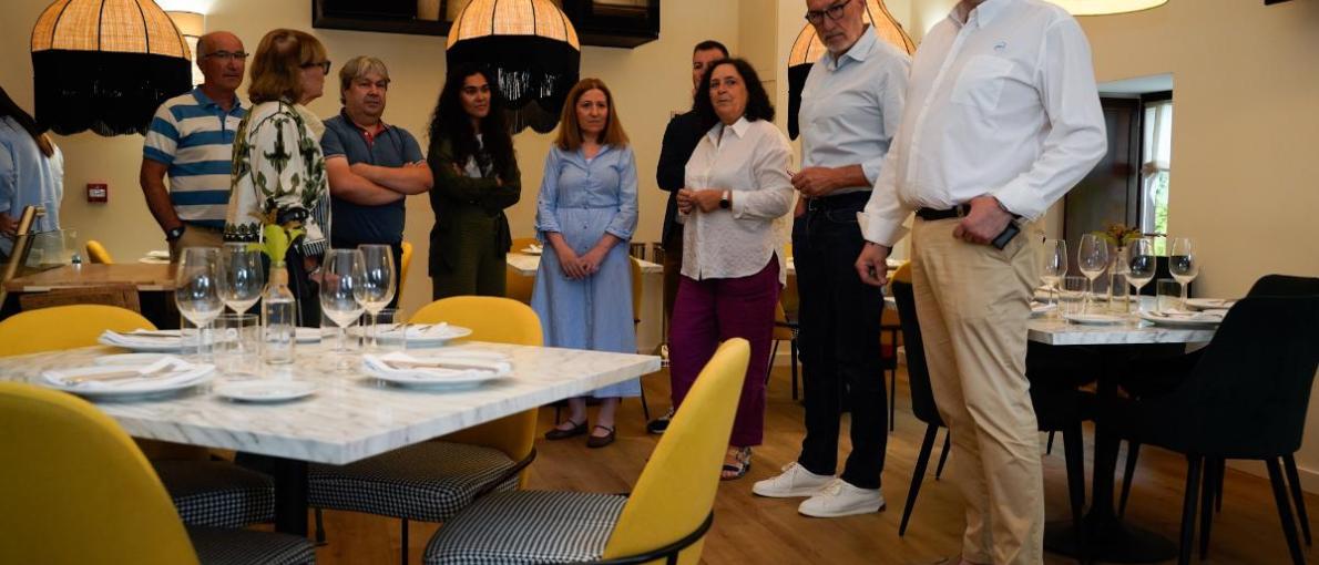Belén do Campo visita en Paderne a rehabilitación de dúas edificacións tradicionais para a creación dunha pousada e dun restaurante grazas a un apoio do GALP de 200.000 €