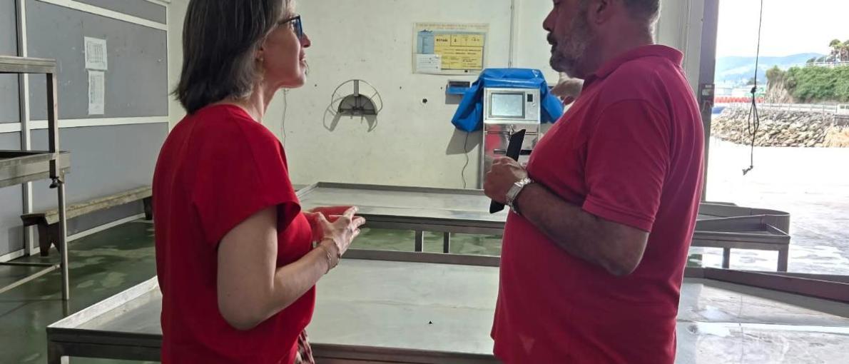 A Xunta e a Confraría de Ribadeo analizan novas liñas de apoio para fortalecer a actividade pesqueira local