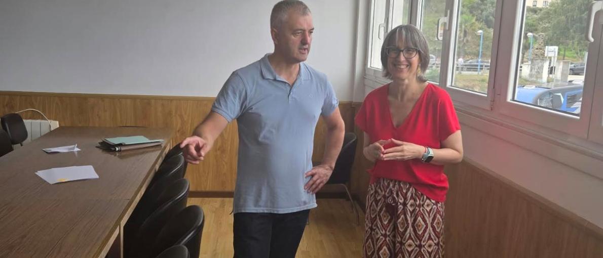 A Xunta e a Confraría de Ribadeo analizan novas liñas de apoio para fortalecer a actividade pesqueira local