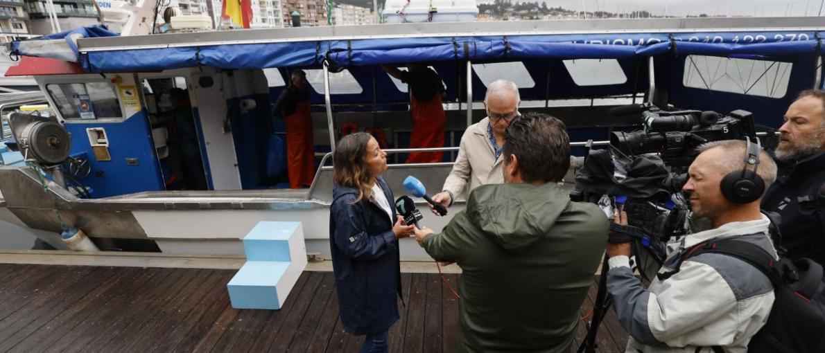A Xunta apoia en Sanxenxo a pesca artesanal a través da diversificación das súas actividades