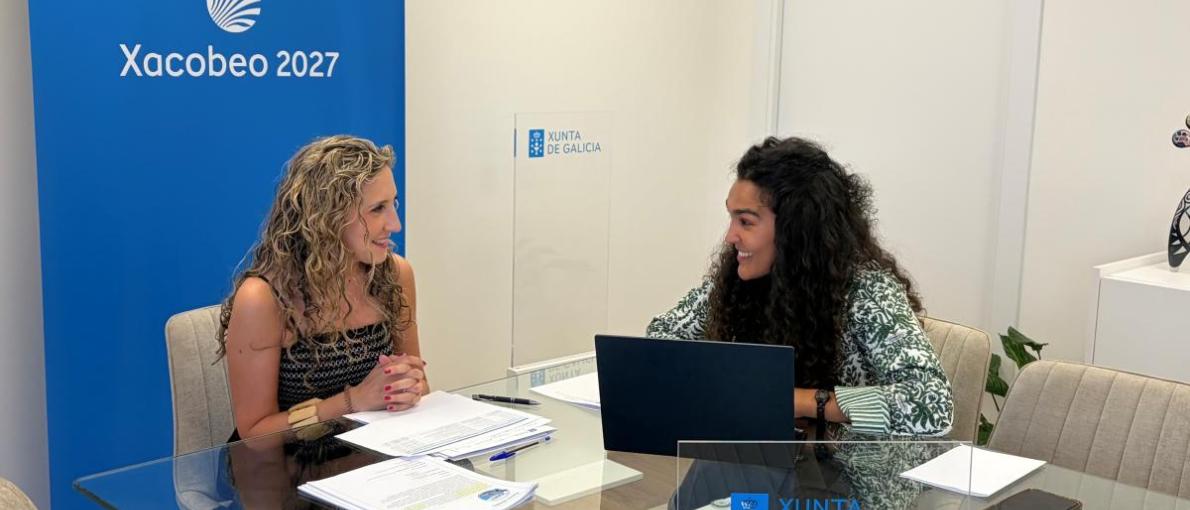 Martina Aneiros destaca os máis de 10,3 M€ destinados ás Estratexias de Desenvolvemento Local Participativo durante un encontro coa xerente do GALP Golfo Ártabro Norte