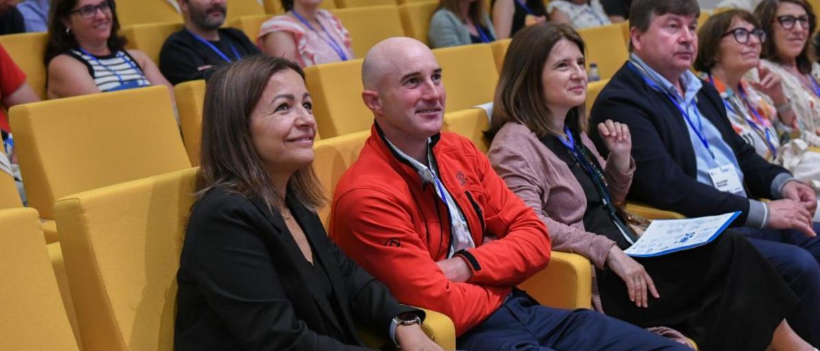 Villaverde sitúa a transferencia de coñecemento entre as entidades sectoriais e a Administración como elemento clave na xestión do marisqueo