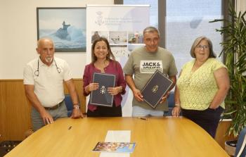 Villaverde asina coa confraría de Moaña o convenio para a recuperación dos bancos marisqueiros afectados polas borrascas