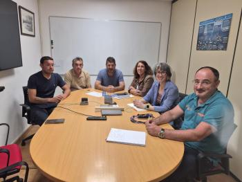 A Xunta e a Confraría de Vilanova avalían os avances das tarefas de rexeneración financiadas con preto de medio millón de euros